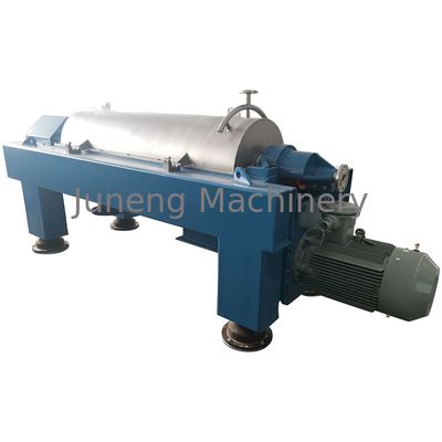 kopen Roestvrijstalen tweefasen decanteercentrifuge met PLC-besturing en 3200 RPM voor afvalwaterzuivering online manufacture